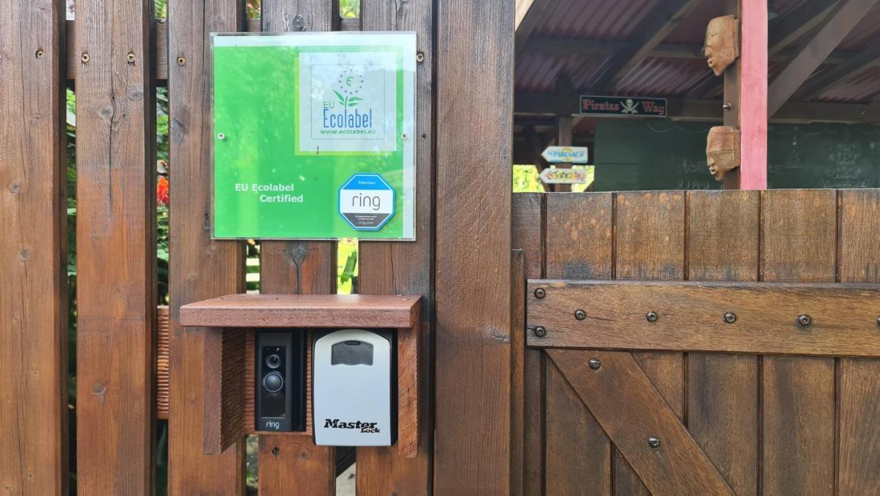 Les Bananes Vertes Ecolodges سانت-كلود المظهر الخارجي الصورة