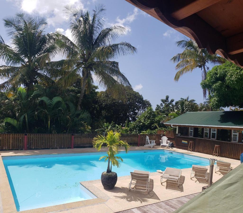 Les Bananes Vertes Ecolodges سانت-كلود المظهر الخارجي الصورة